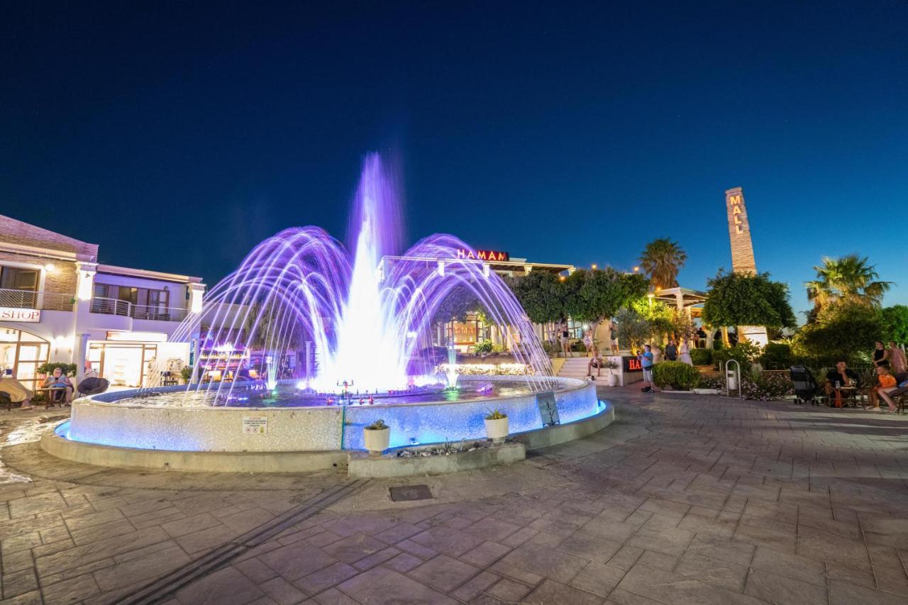 Tigaki Mall Hostel Exterior photo